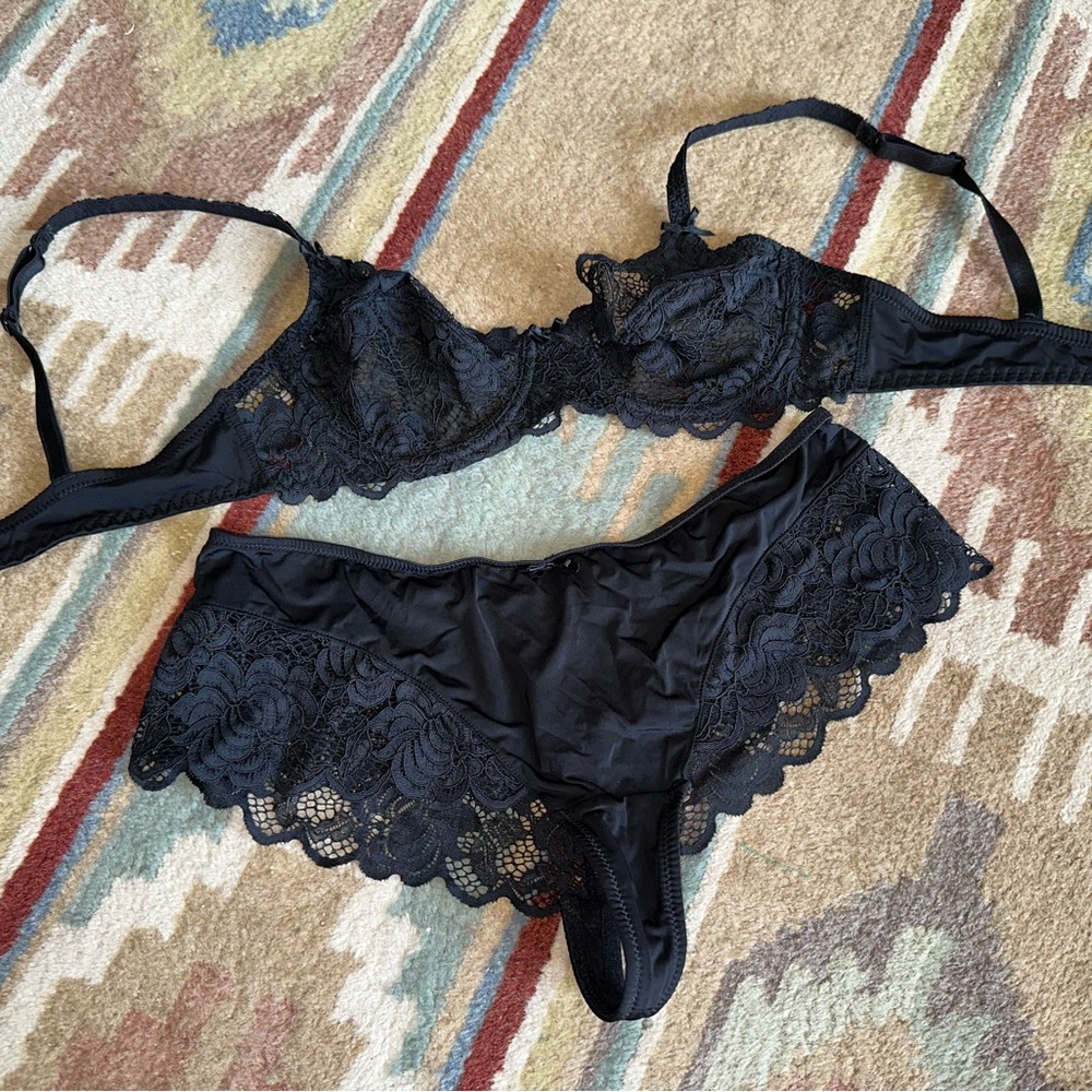 S Lingerie Set